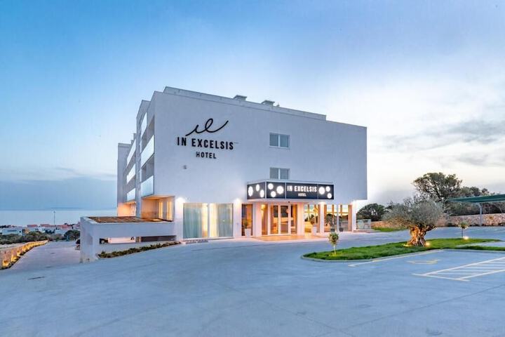 Hotel 101 of 110