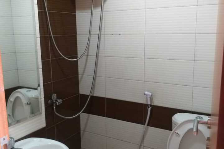 Room 12 of 20