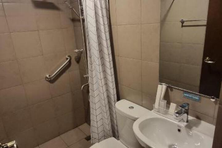 Room 45 of 49