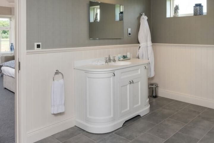 Bath Interior