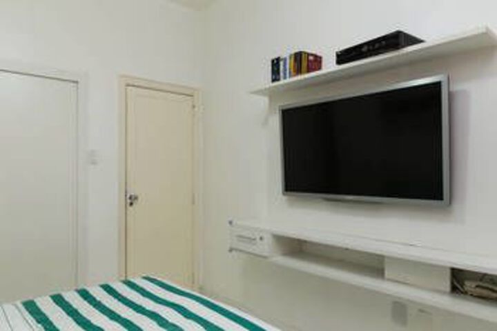 Room 11 of 17
