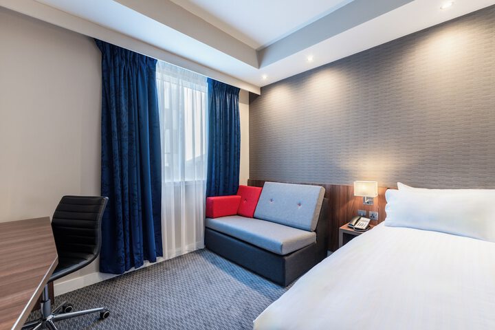 Room 21 of 110