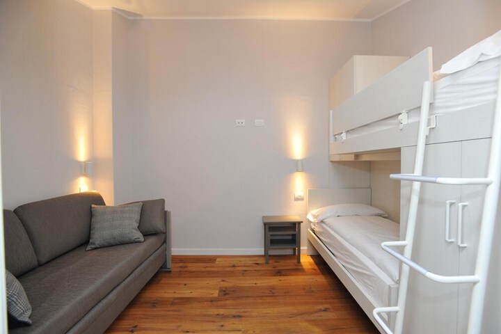 Room 26 of 61