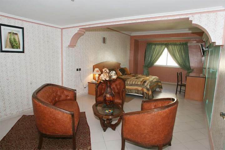 Room 5 of 13