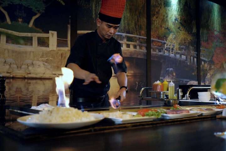 Dining 49 of 65