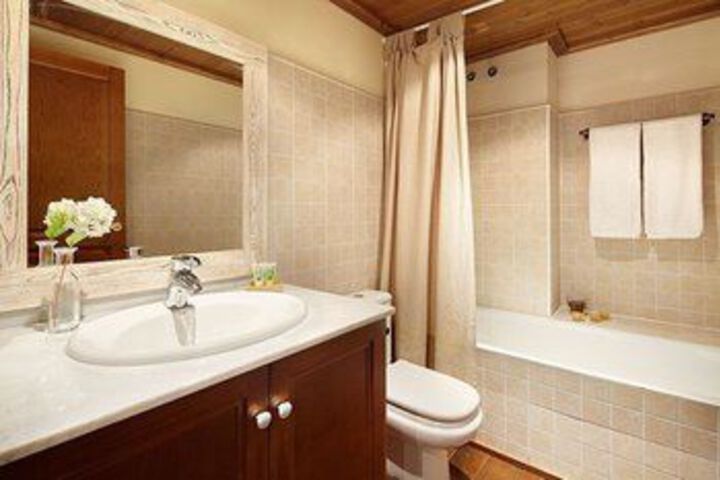 Room 3 of 21