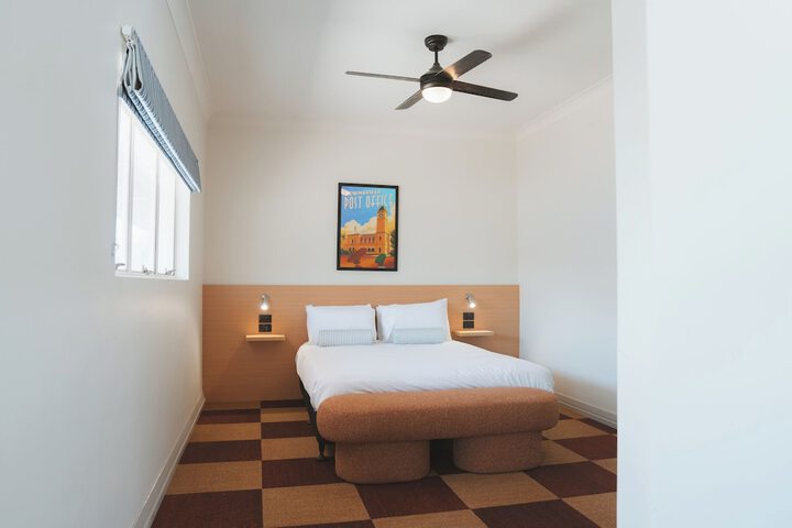 Room 40 of 167