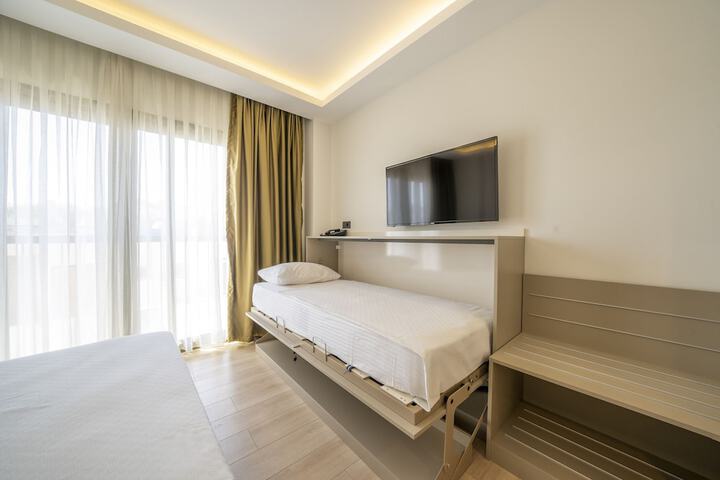 Room 19 of 47