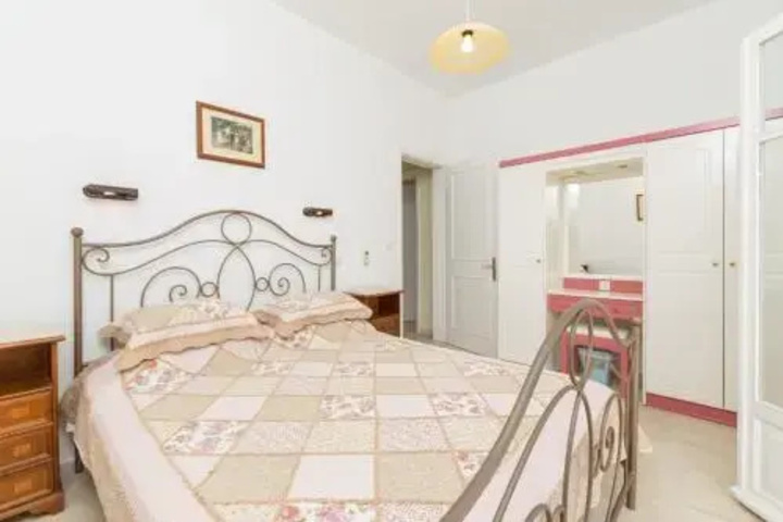 Room 3 of 18