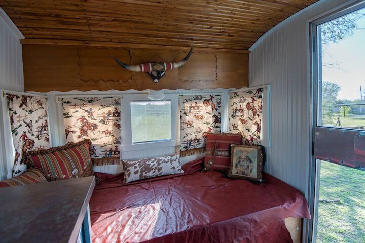 Room 30 of 61