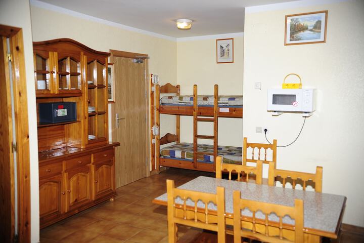 Room 10 of 27