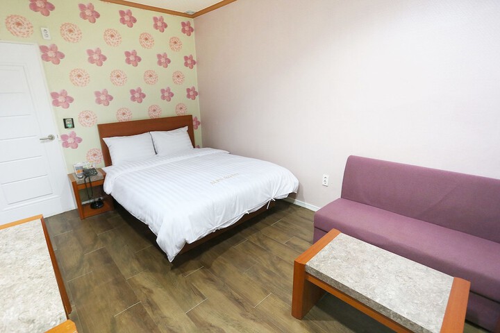 Room 3 of 4