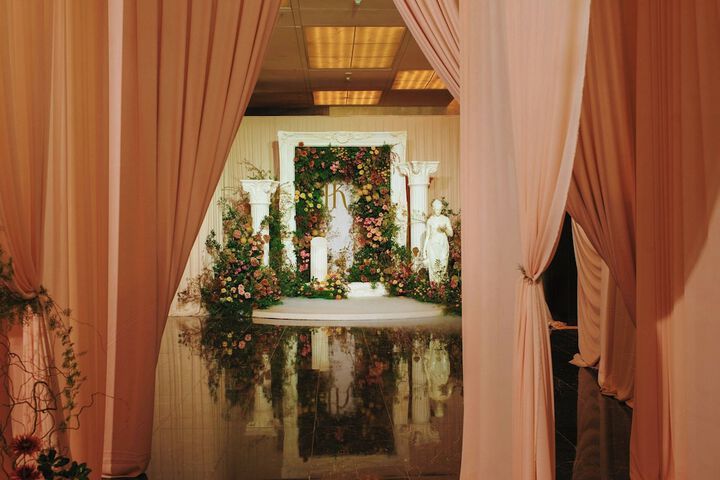 Ballroom/Hall 153 of 176