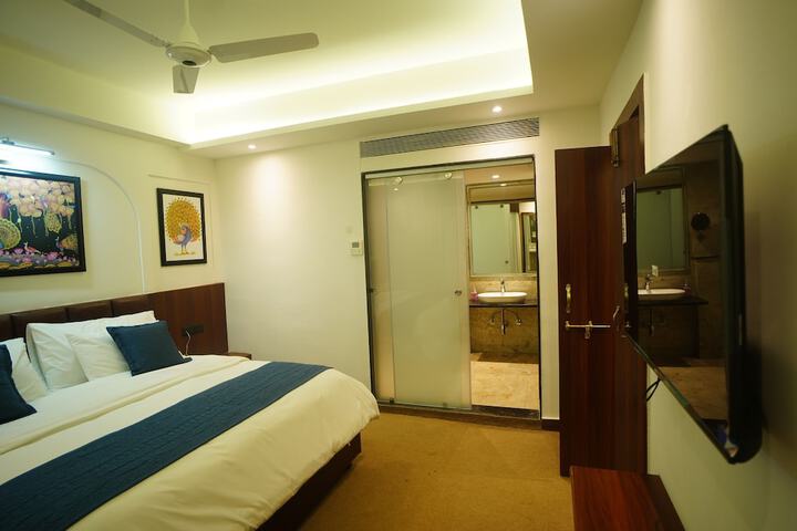 Room 27 of 111