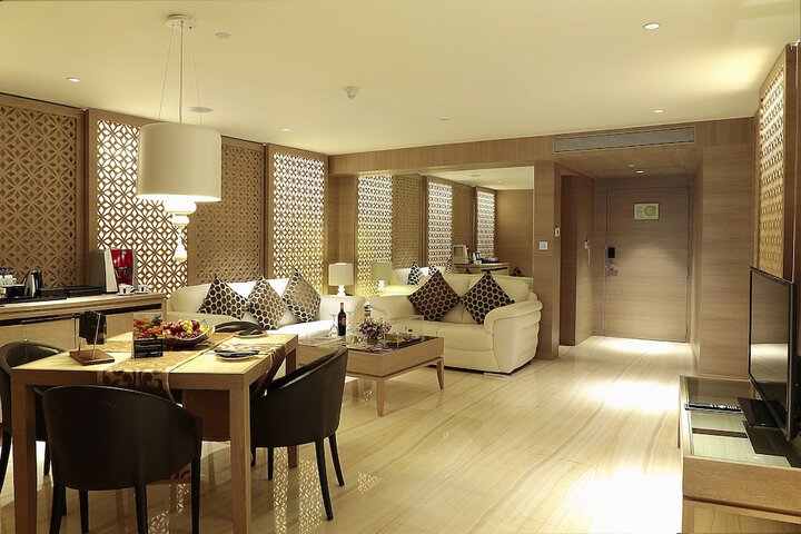 Room 25 of 84