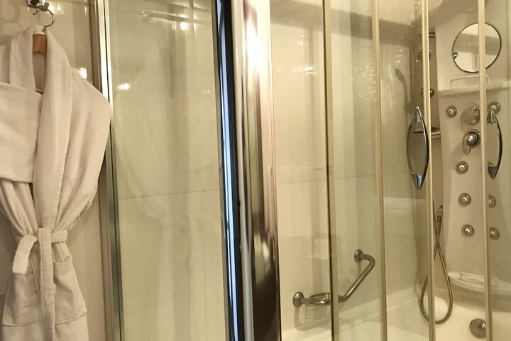 Clean Restrooms