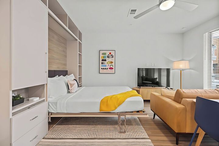Room 105 of 656