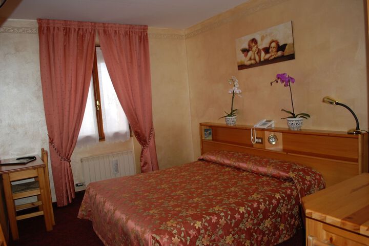 Room 7 of 46