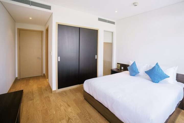 Room 38 of 246