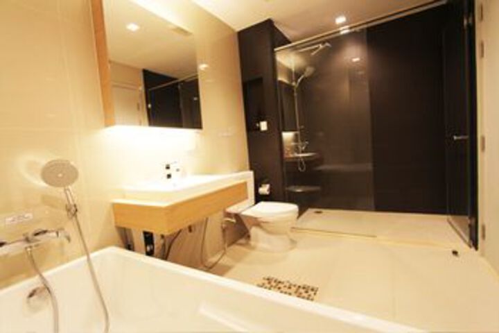 Room 15 of 61