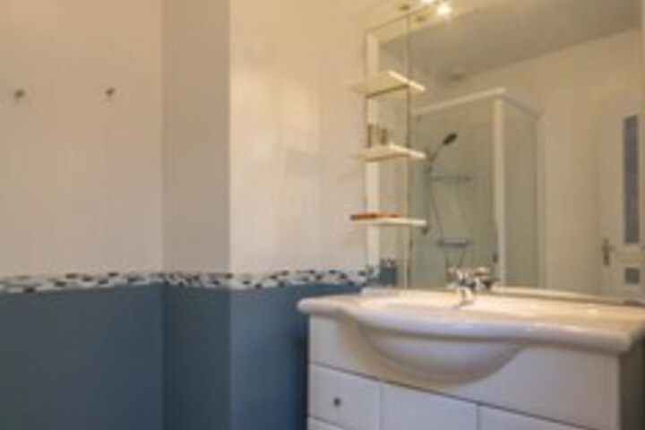 Room 3 of 25