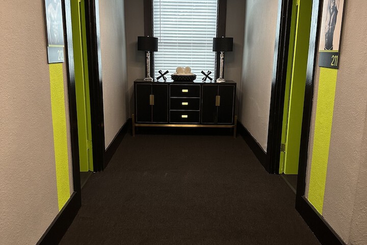 Ballroom/Hall 38 of 52