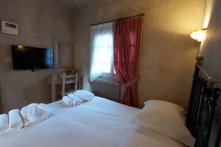 Room 63 of 446