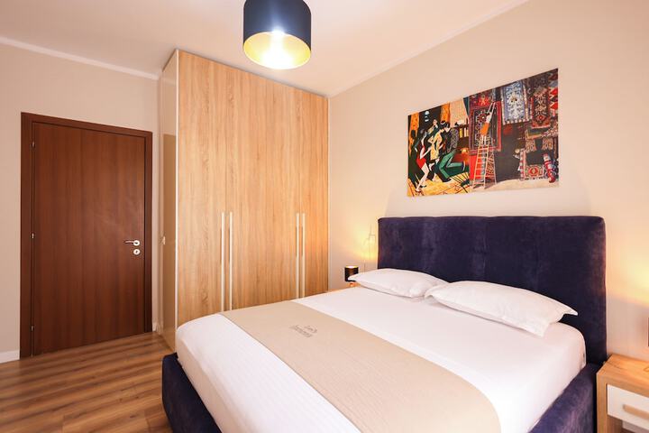 Room 36 of 162