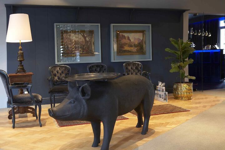 Lobby Entry