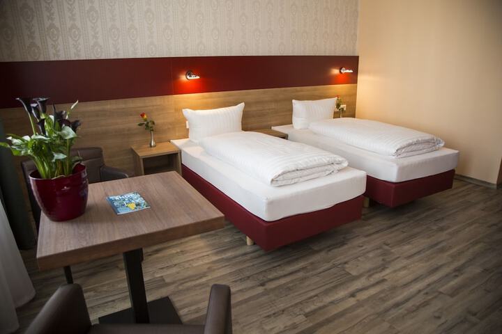 Room 5 of 30