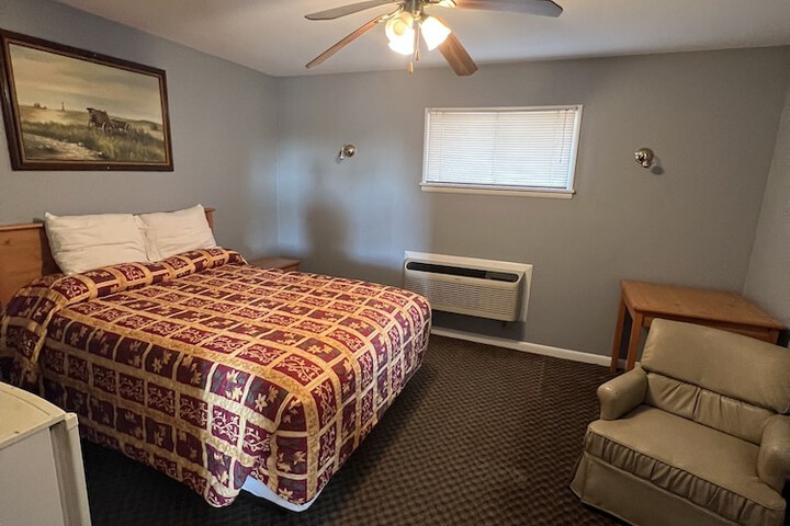 Room 10 of 26