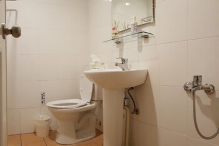 Room 4 of 57