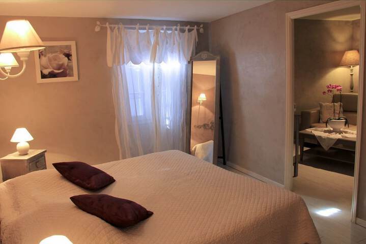 Room 8 of 37