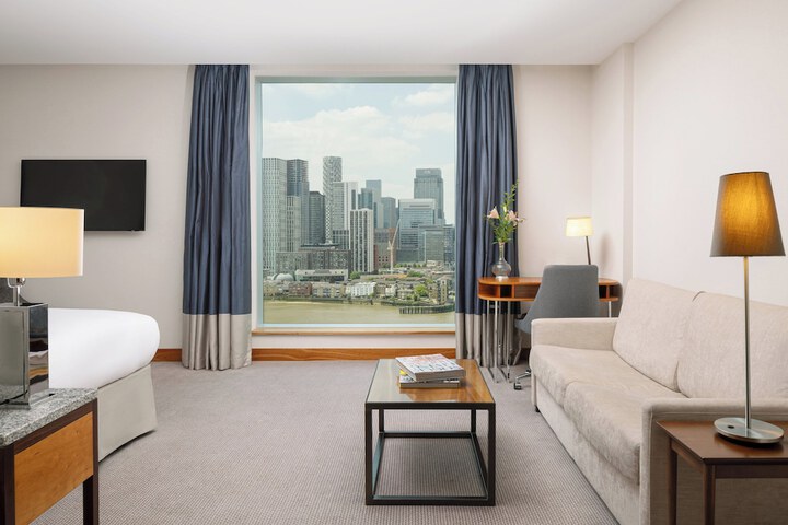 Room 83 of 347