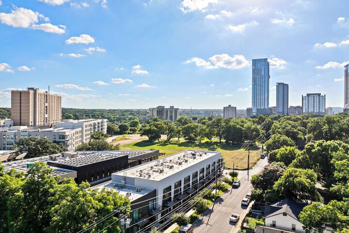 Hotel View 274 of 276