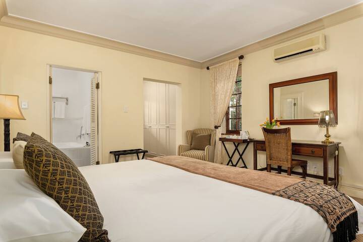 Room 15 of 42