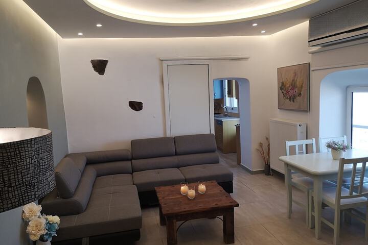 Room 12 of 123