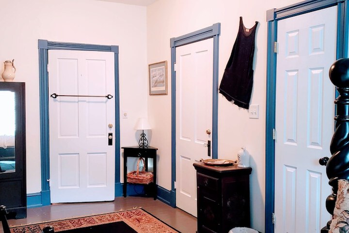 Room 11 of 53