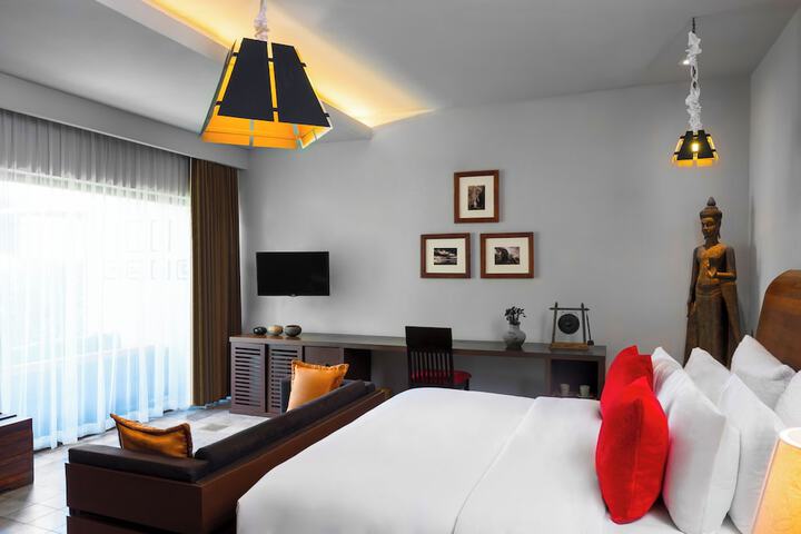 Room 26 of 94