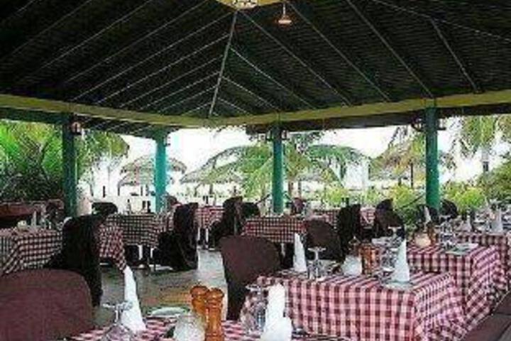 Dining 5 of 6
