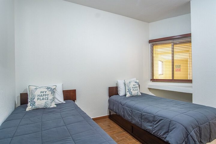 Room 98 of 599