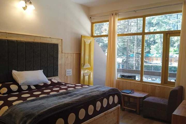 Room 16 of 30