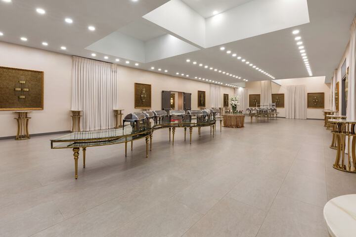 Banquet hall