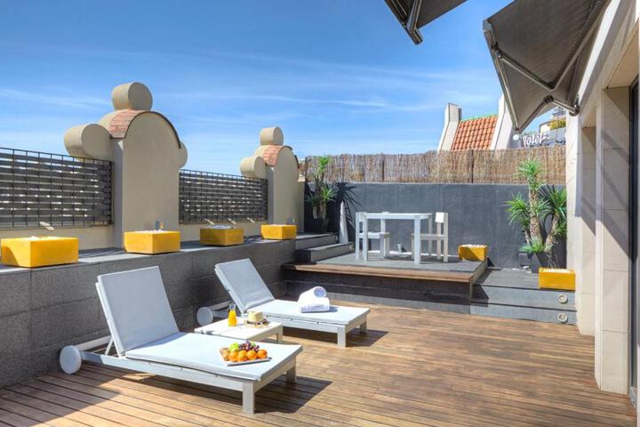 Terrace/Patio 8 of 23