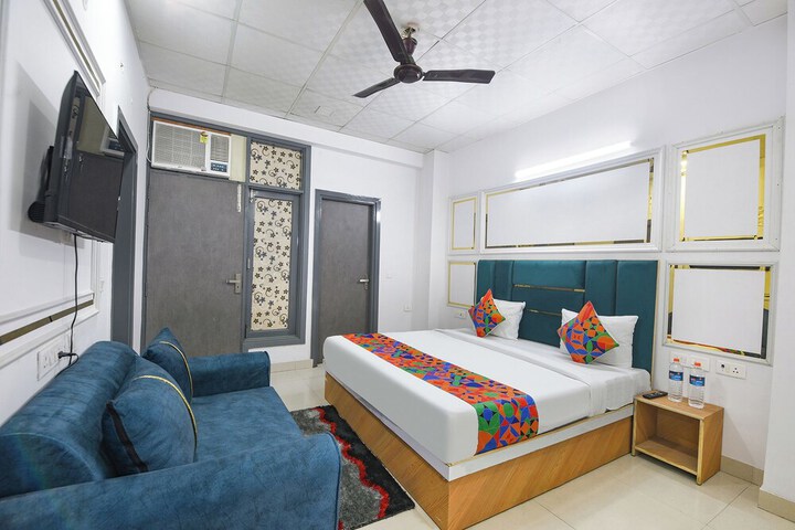 Room 12 of 29