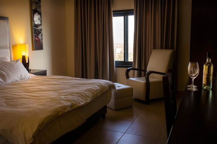 Room 26 of 107