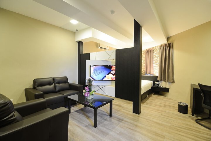Room 21 of 31