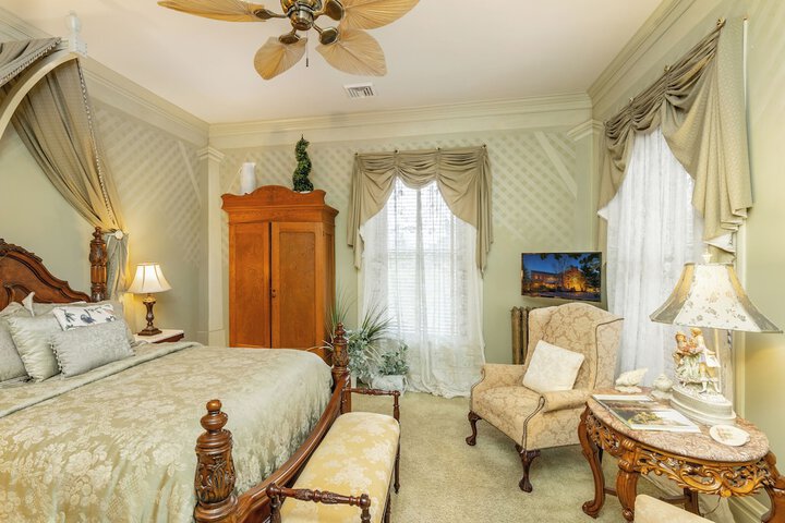 Room 47 of 132