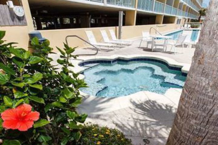 Pool 32 of 37