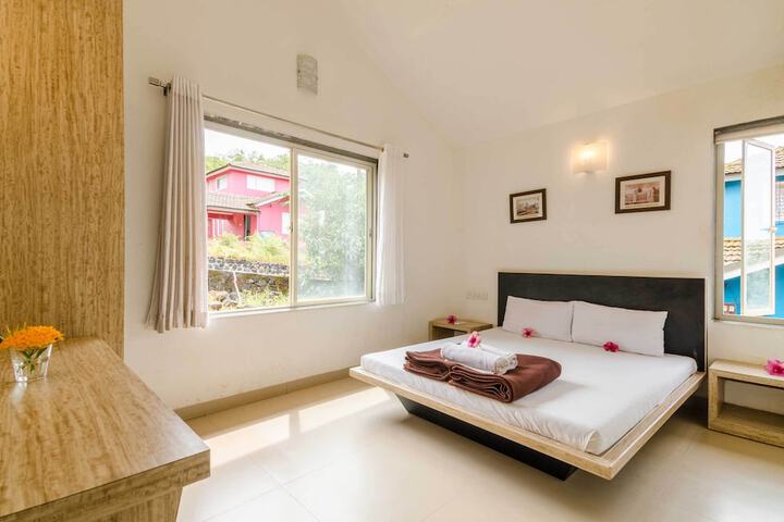 Room 6 of 20